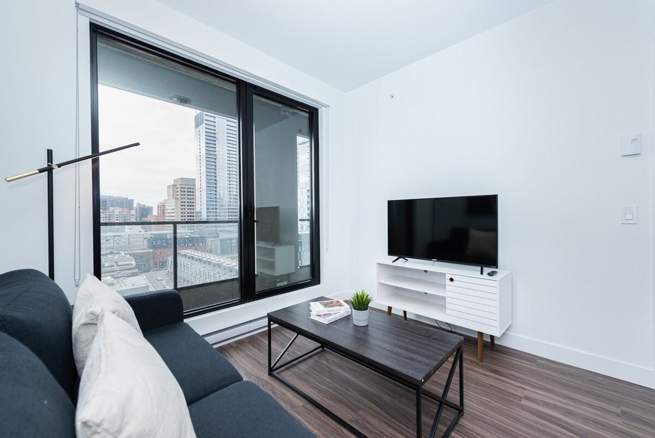 1004 Rue De La Montagne #1261786P - Photo 5 of 44