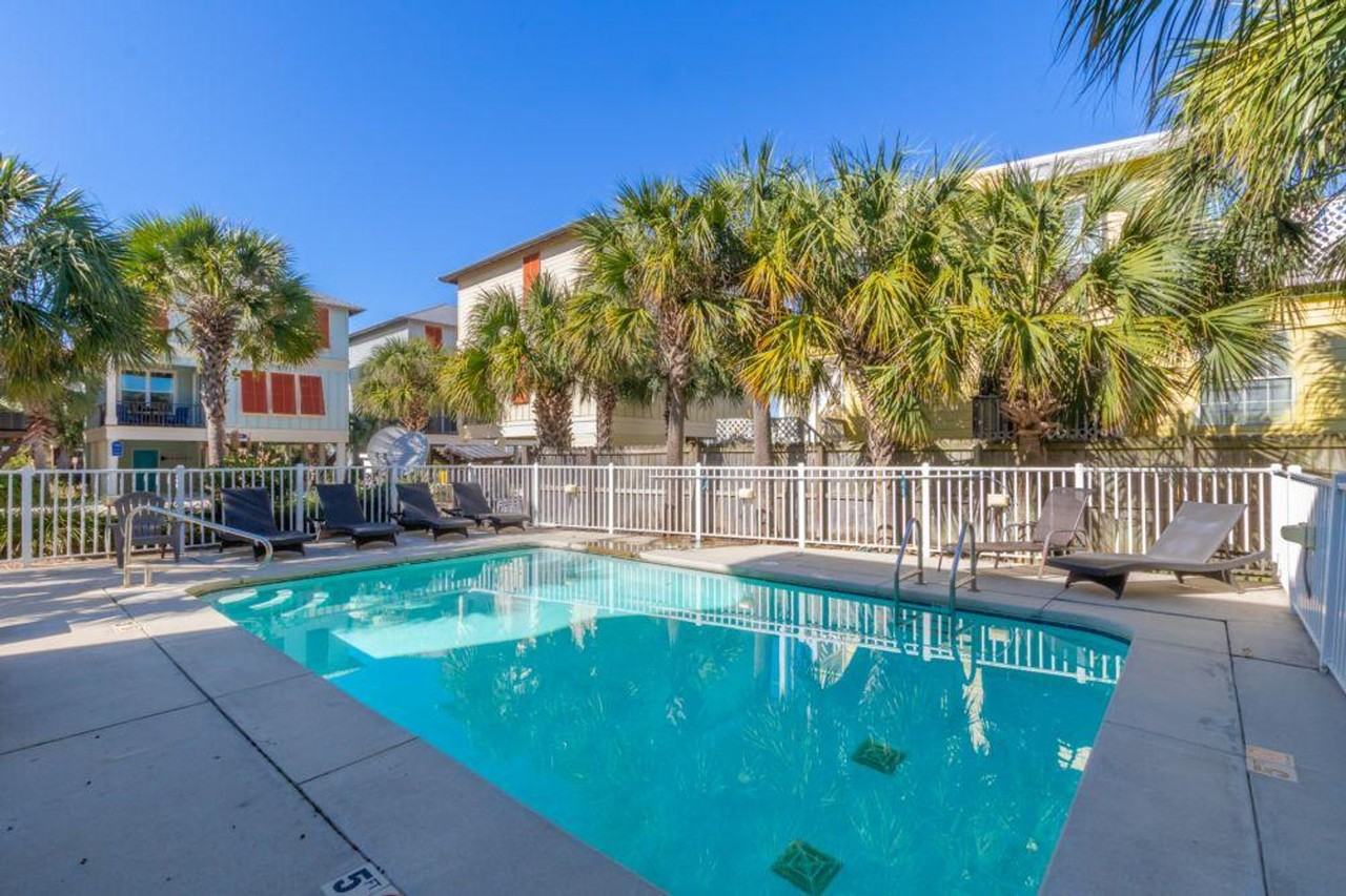 487 E 1st Ave #1266408P - Photo 5 of 22