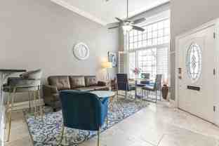 1208 Carondelet St - Photo 1 of 1