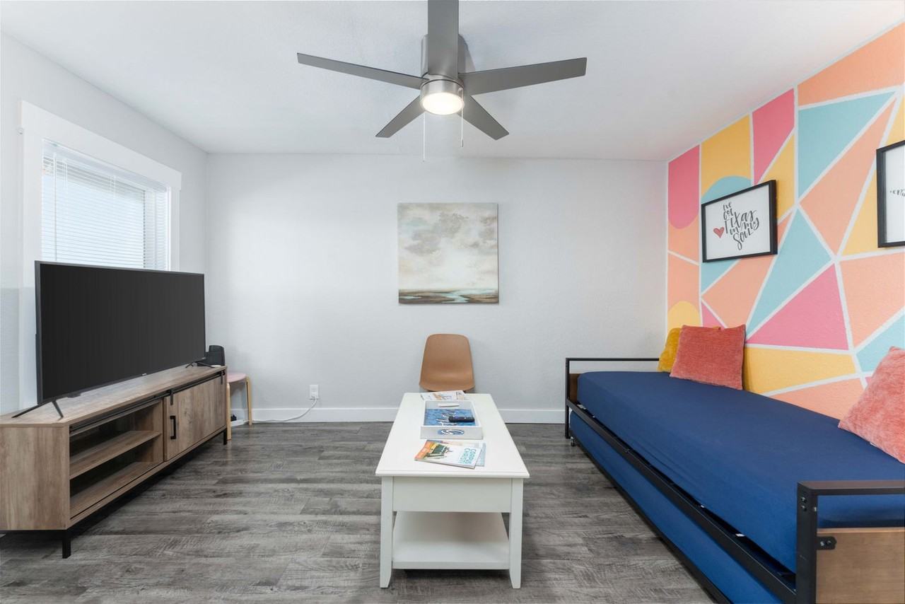 1116 Morgan Ave #1268424P - Photo 3 of 20