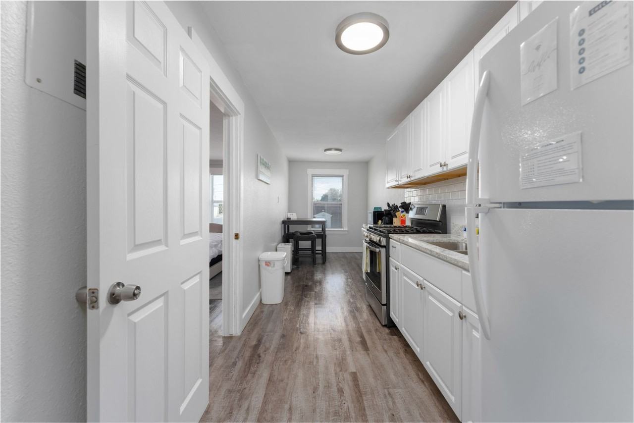 1116 Morgan Ave #1268424P - Photo 6 of 20