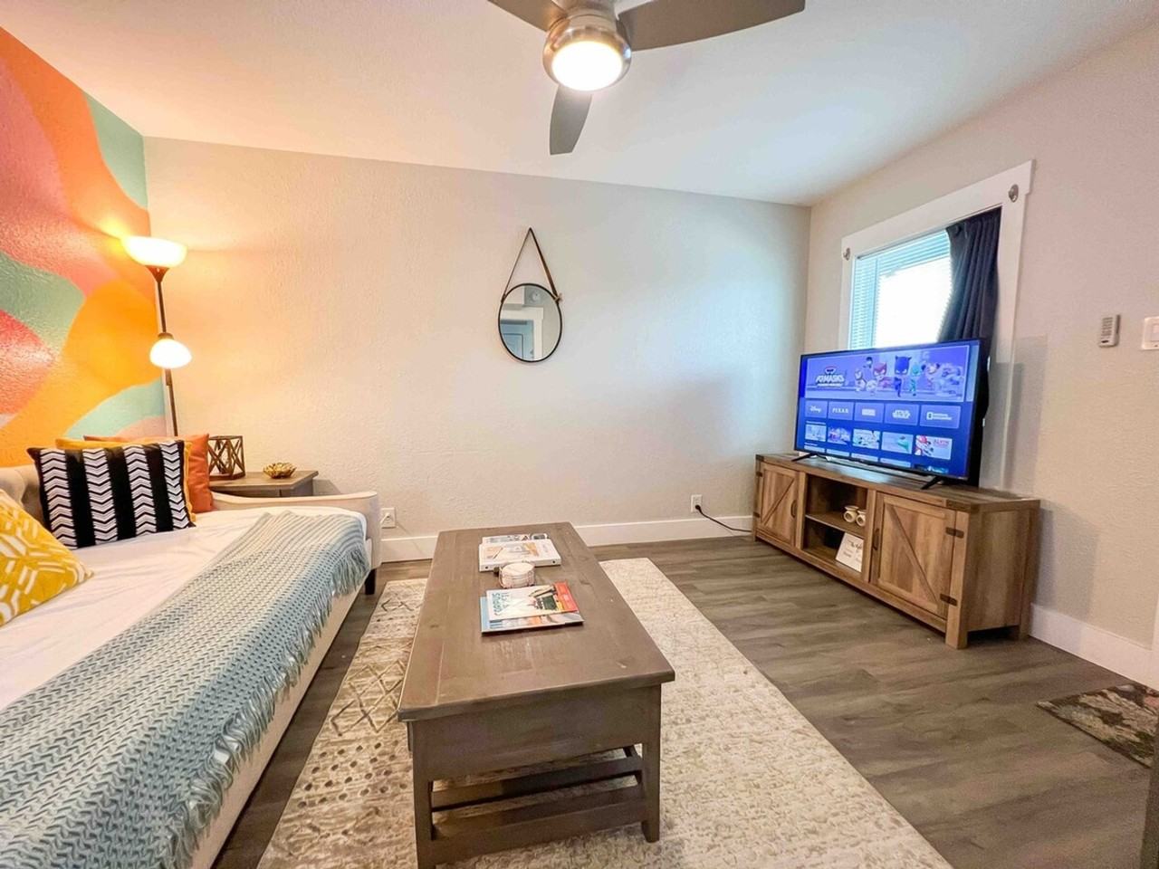 1112 Morgan Ave #1268441P - Photo 2 of 27