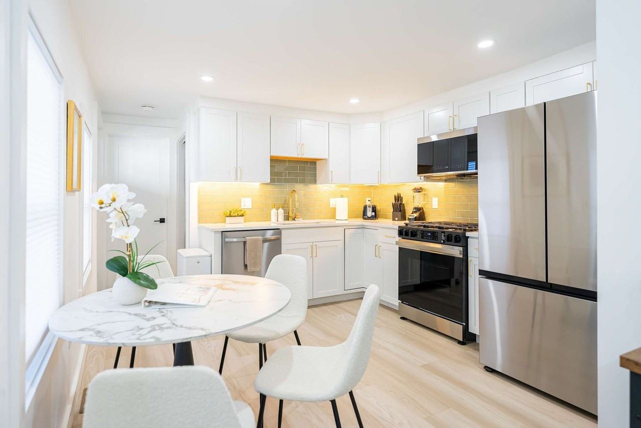 42 White Street Pl #1271288P - Photo 4 of 37