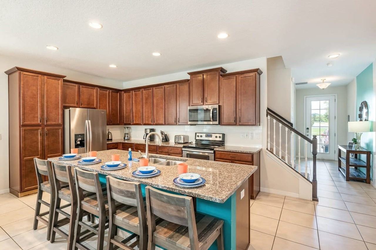 1525 Carey Palm Cir #1280864P - Photo 6 of 44