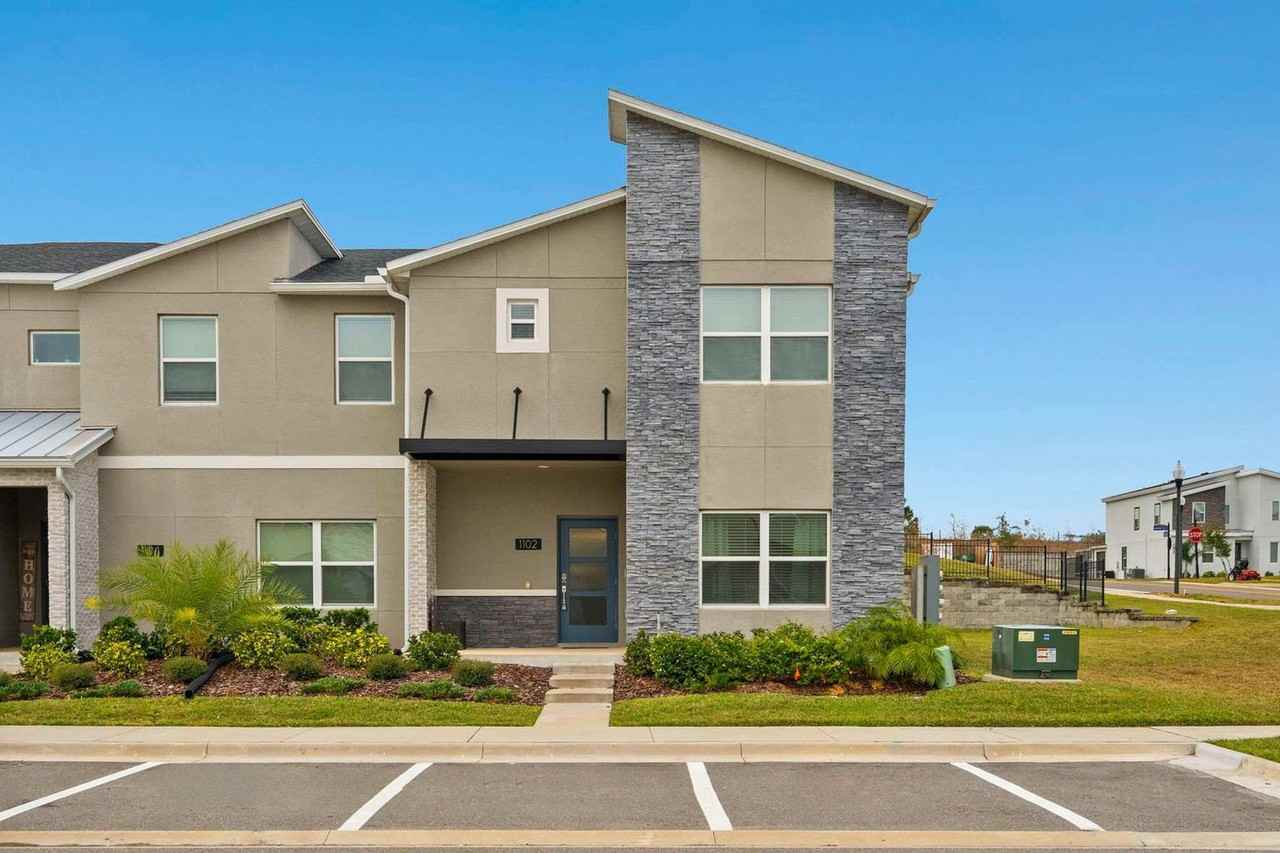 1102 1102 Kingsbarn Street #1280875P - Photo 4 of 50