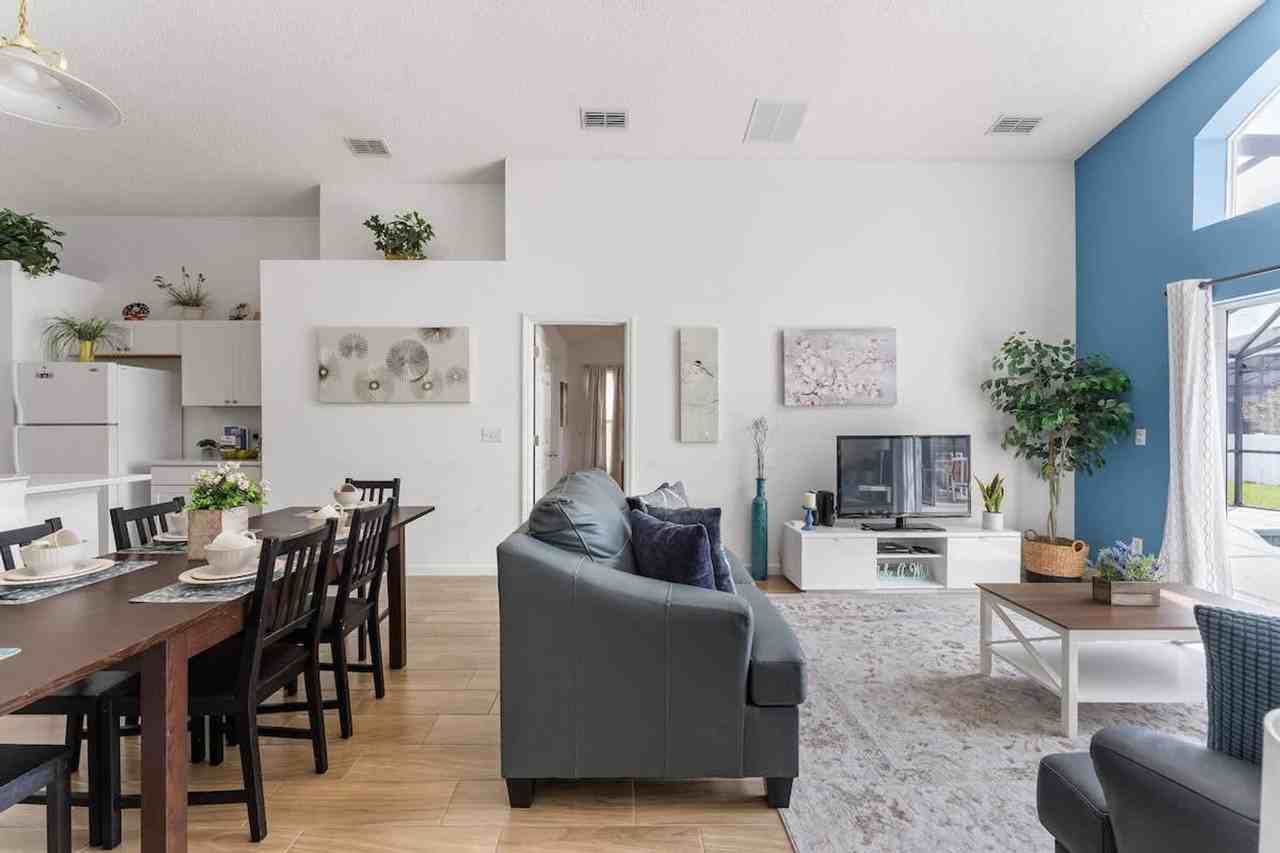 1205 Seasons Blvd #1280909P - Photo 6 of 44