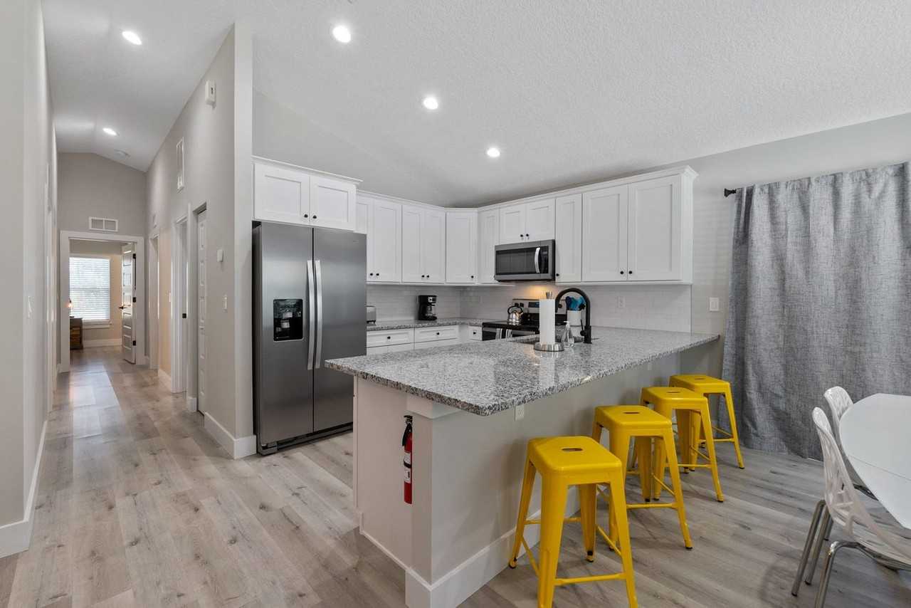 1004 Josiah St #1281918P - Photo 6 of 20