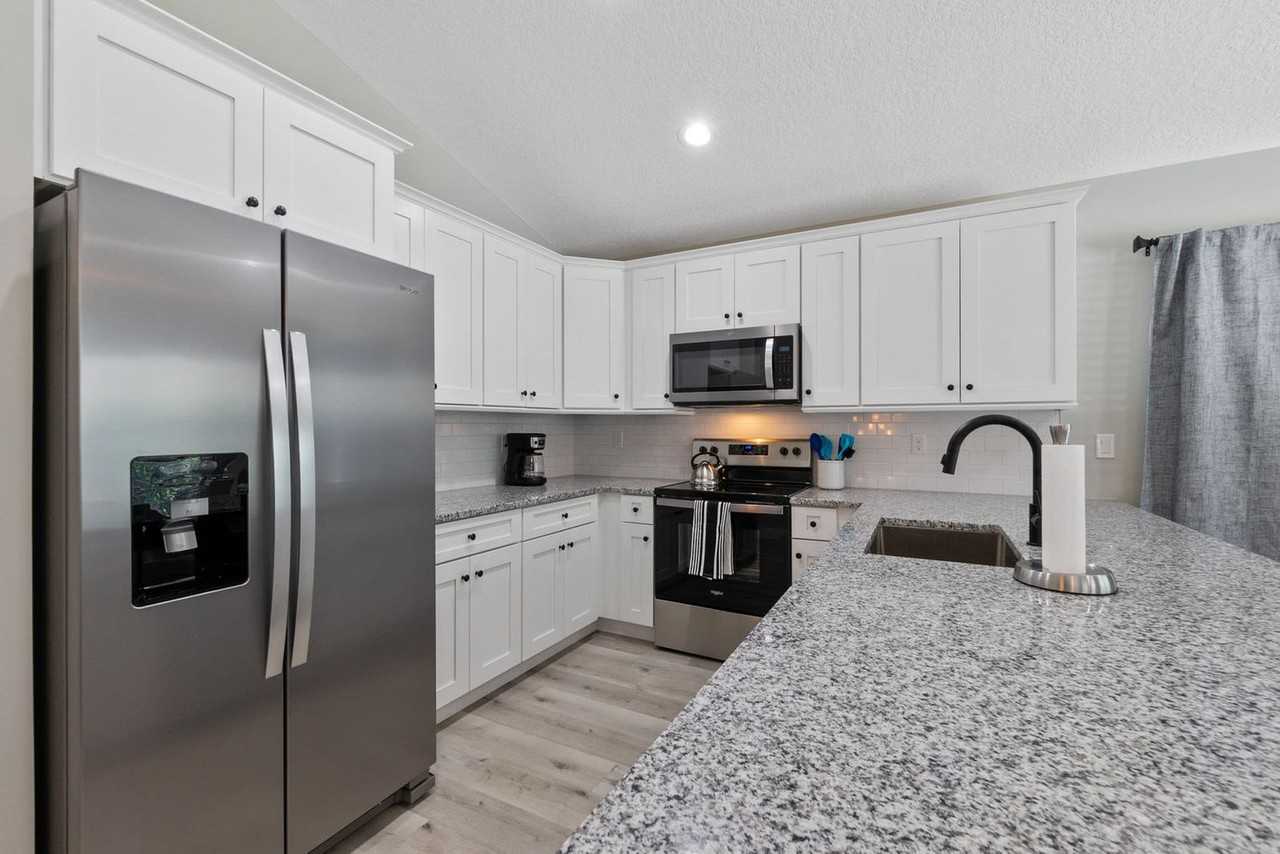 1004 Josiah St #1281918P - Photo 7 of 20