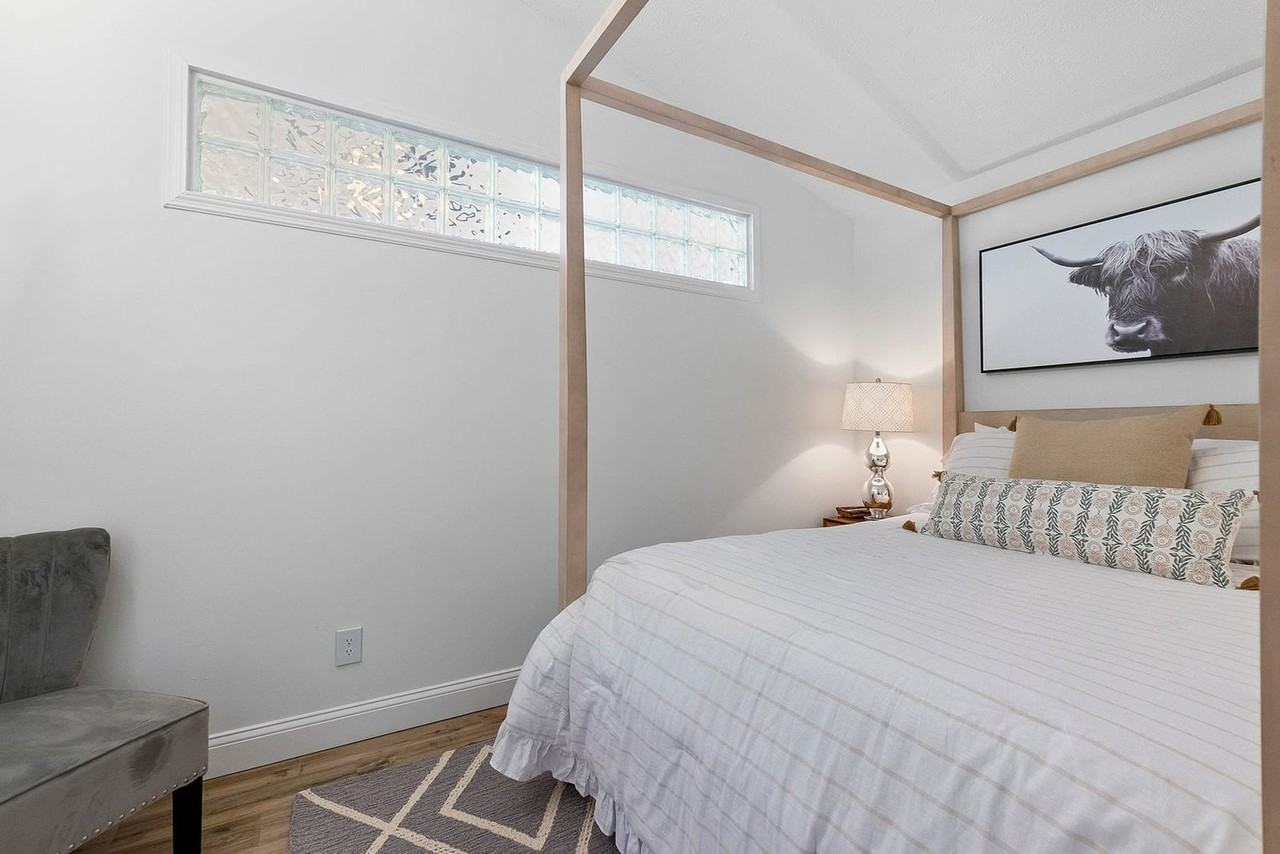 152 Manresa Road - Photo 4 of 31