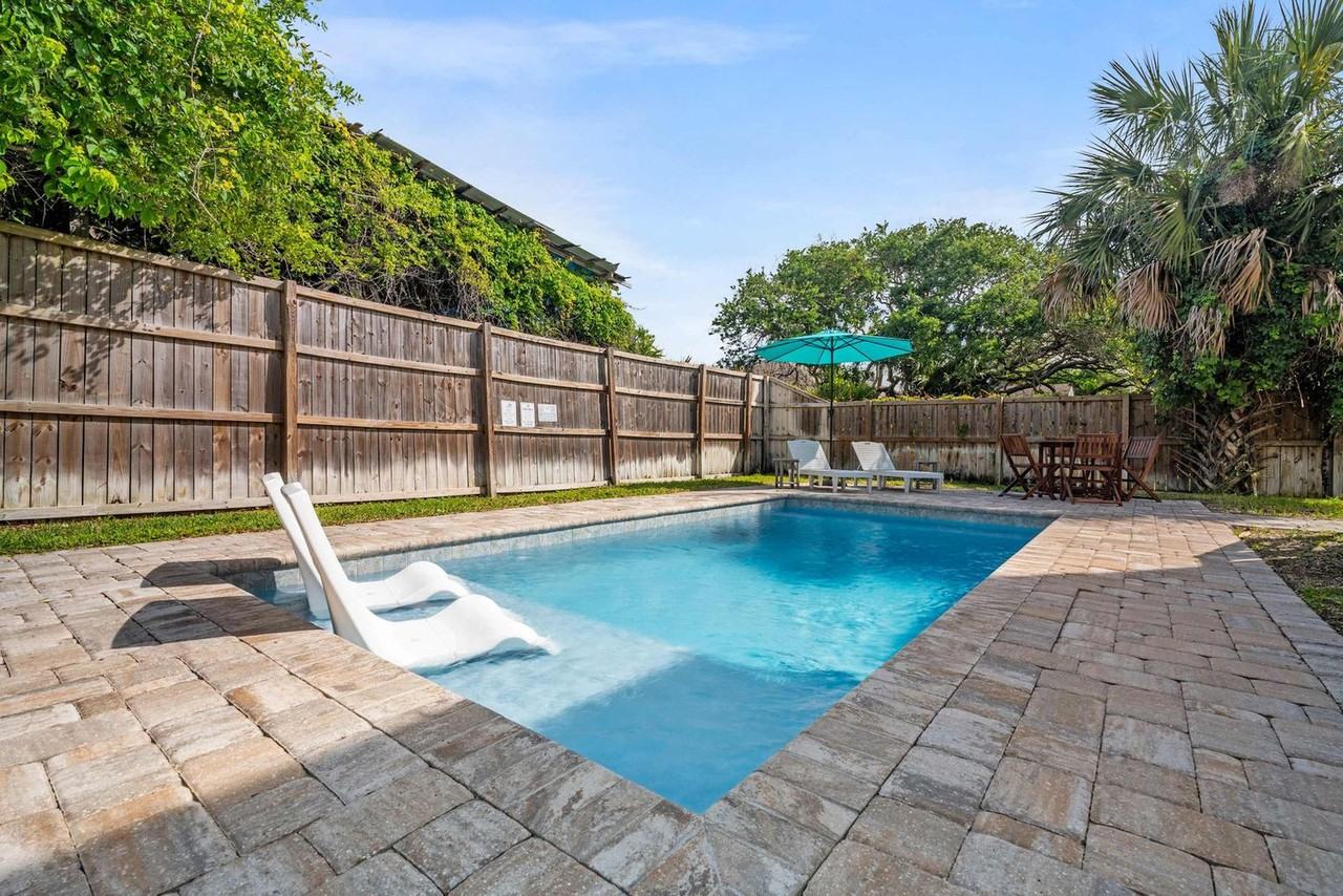 302 Twelvth St #1281935P - Photo 2 of 43