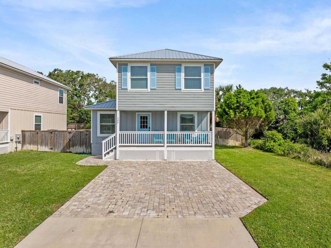 302 Twelvth St #1281935P - Photo 4 of 43