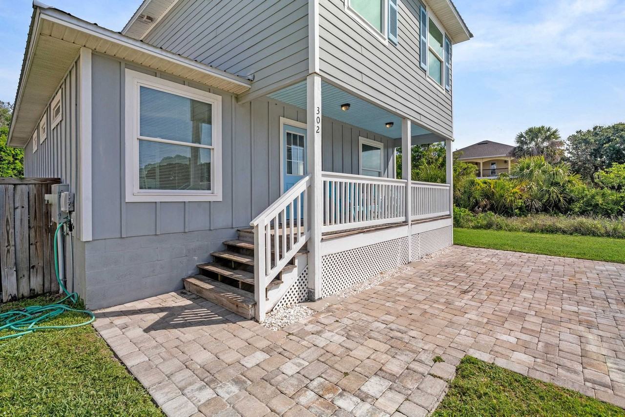 302 Twelvth St #1281935P - Photo 5 of 43