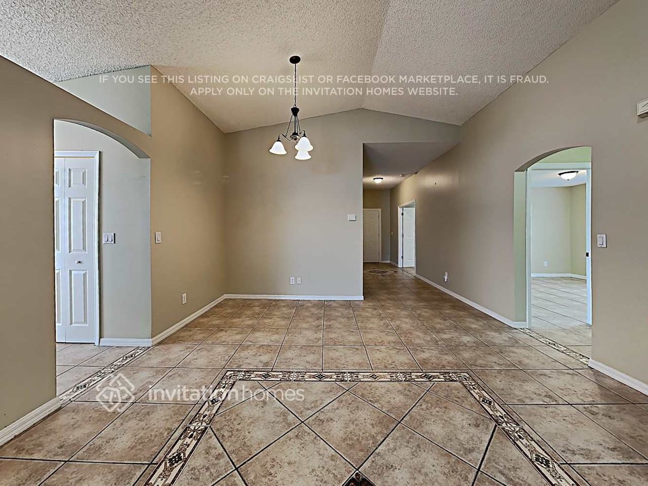 813 Lake George Dr - Photo 3 of 18