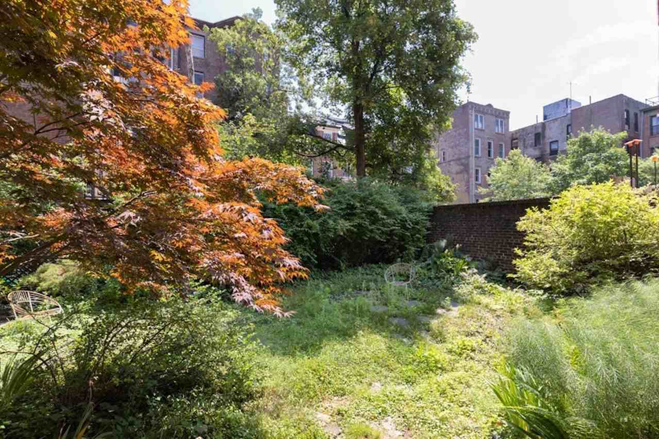 375 Vanderbilt Ave - Photo 6 of 6