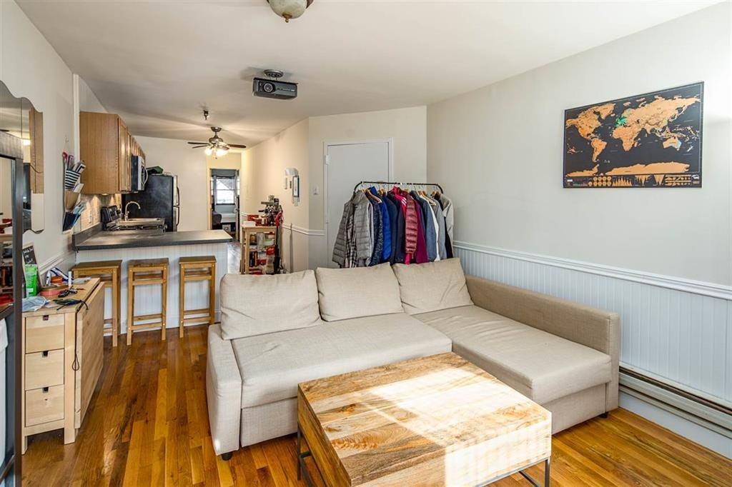 342 4th St #3 - Photo 3 of 16