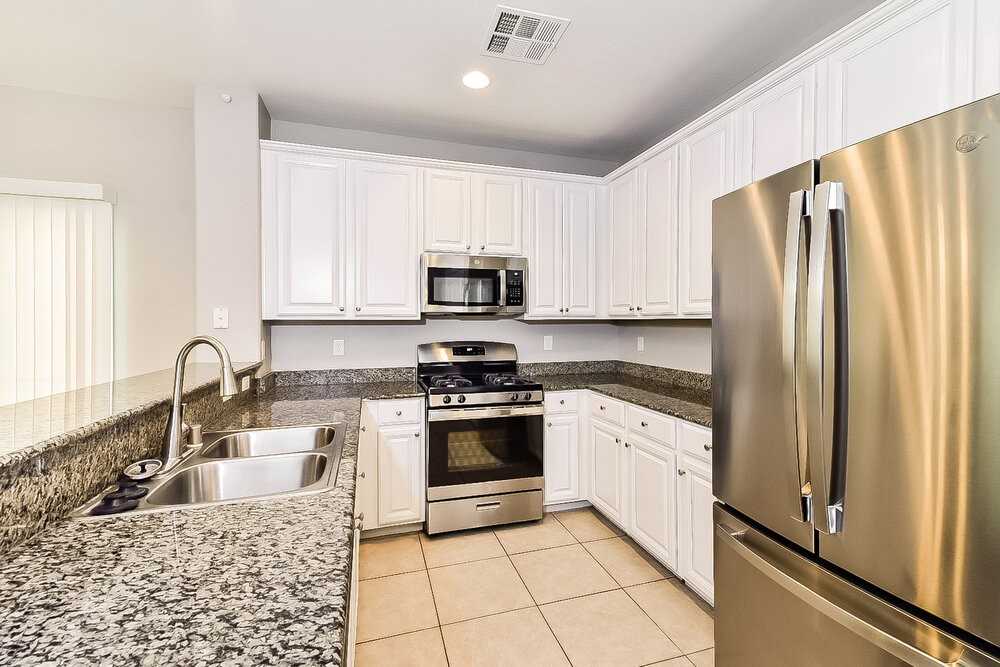 9028 Leading Ct - Photo 7 of 17