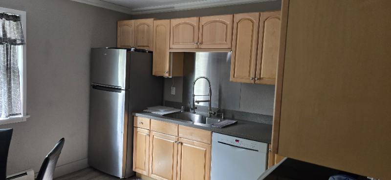 1208 Denali St - Photo 3 of 10