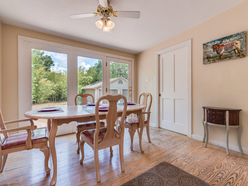 1914 W 38th St - Photo 5 of 22