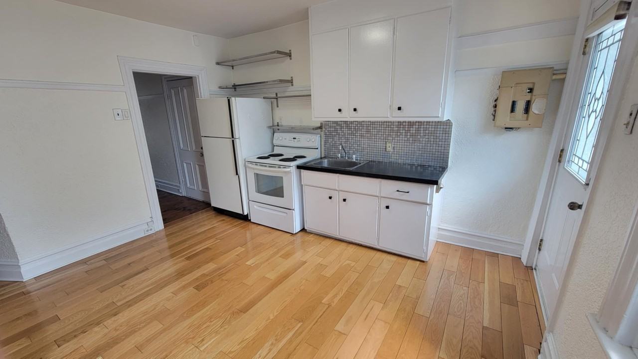 364 Rue Saint-Ferdinand - Photo 3 of 6