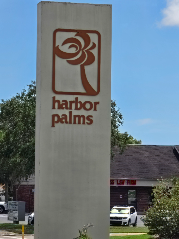 1706 Azalea Ct #B - Photo 2 of 15