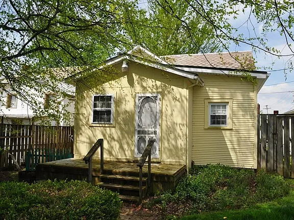 614 N Main St - Photo 2 of 16