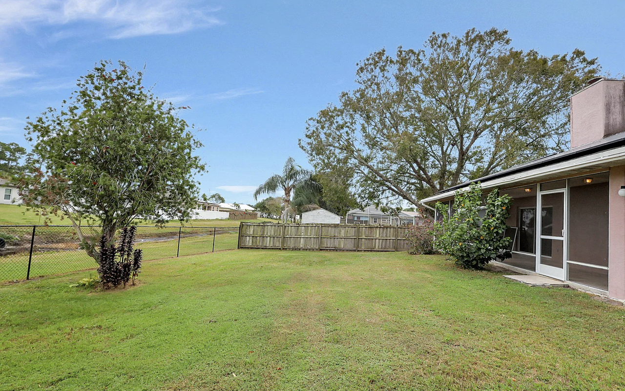 1751 Sw Southworth Ter #NA - Photo 6 of 15