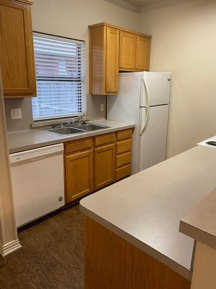 2208 N Carroll Blvd #2 - Photo 4 of 16