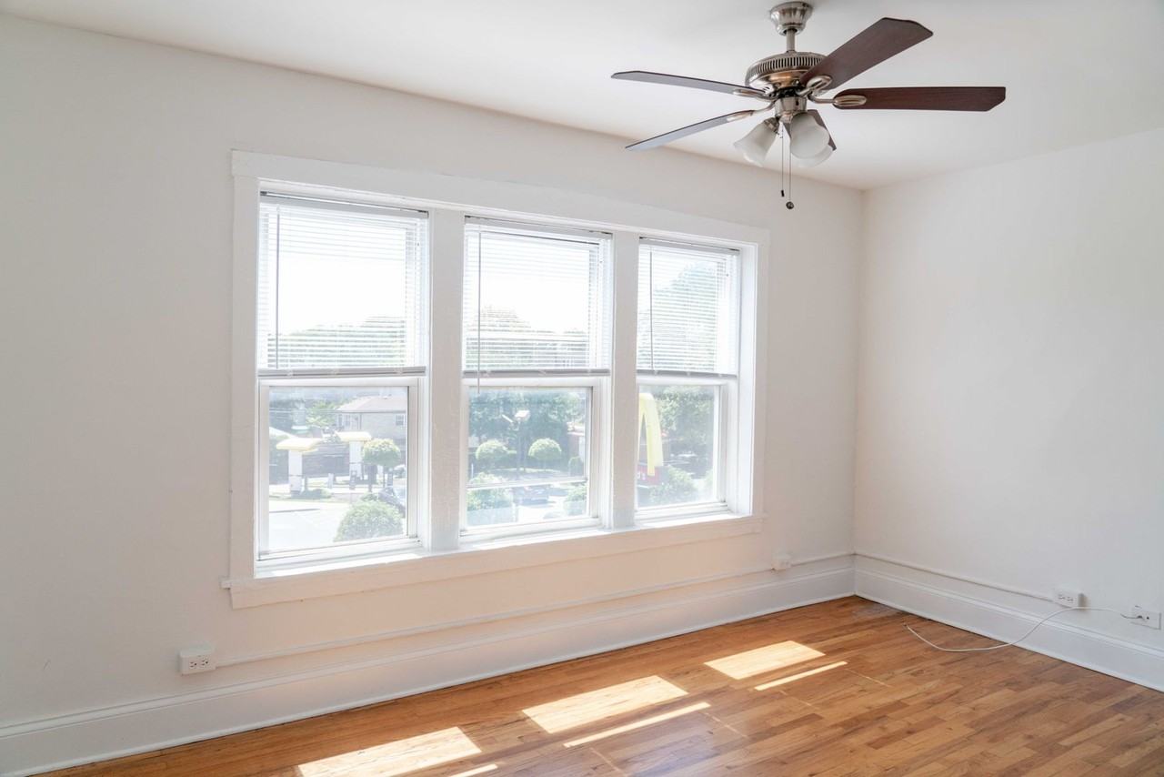 3842 W Lawrence Ave #306 - Photo 3 of 14