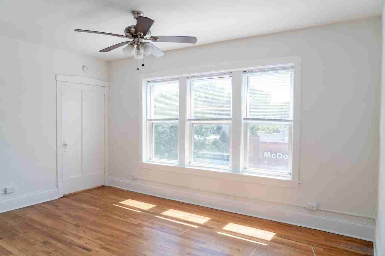 3842 W Lawrence Ave #306 - Photo 4 of 14