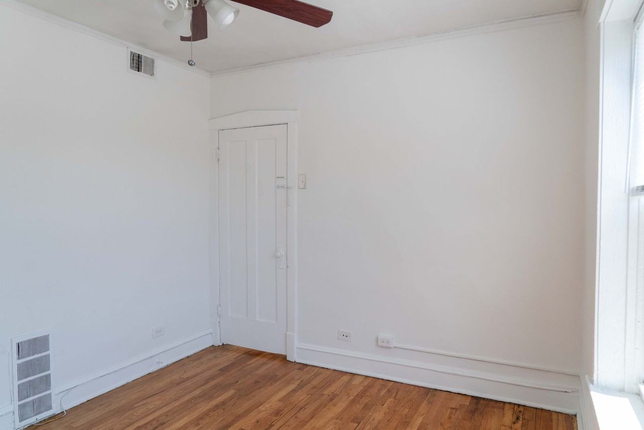 3842 W Lawrence Ave #306 - Photo 7 of 14
