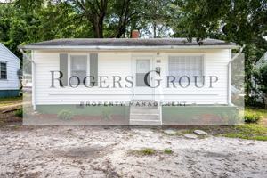 featured image of 127 S Clark St