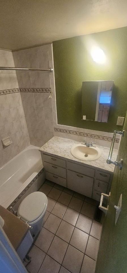 1865 S Washington St #1 - Photo 7 of 9