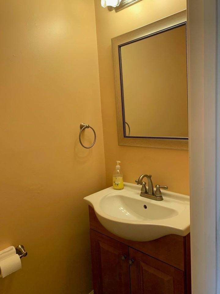 336 Loudon Rd - Photo 2 of 30