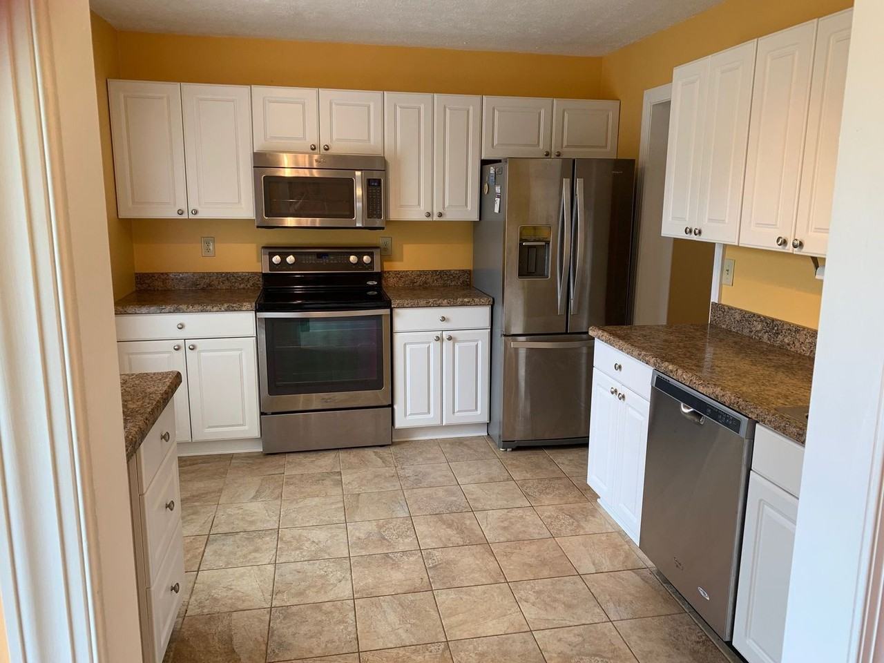 336 Loudon Rd - Photo 7 of 30