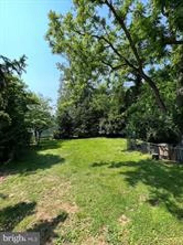 8 Mannakee St - Photo 2 of 41