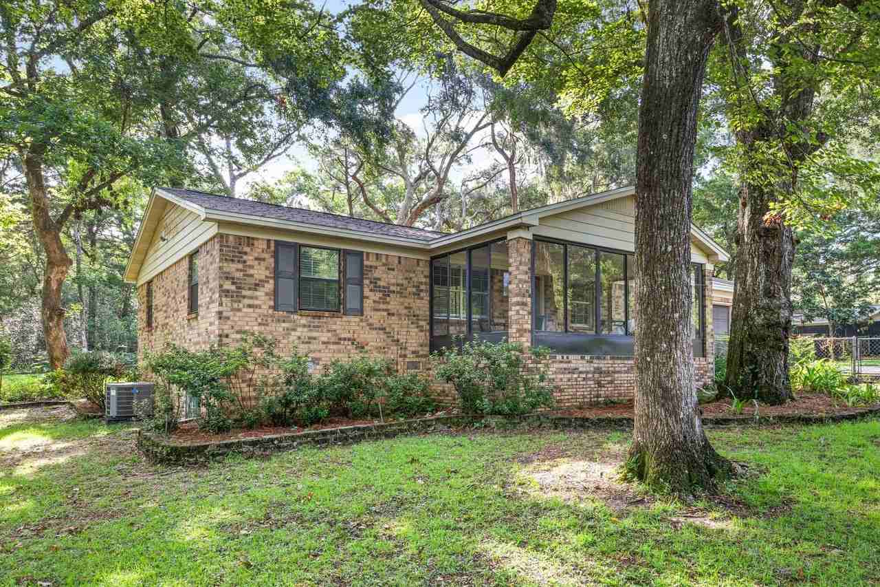 204 Eastern St - Photo 3 of 36