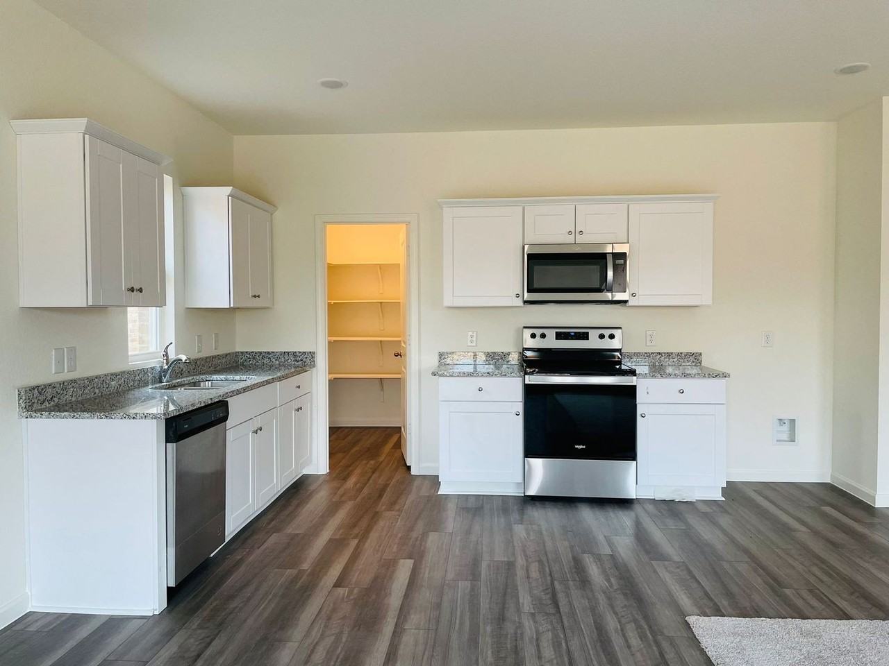 10348 Rosegreen Ln - Photo 3 of 17