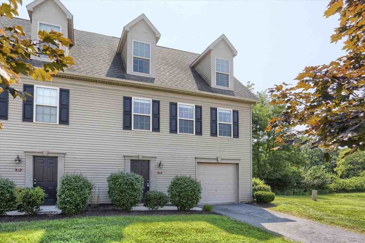 35 Brook Side Dr - Photo 3 of 33