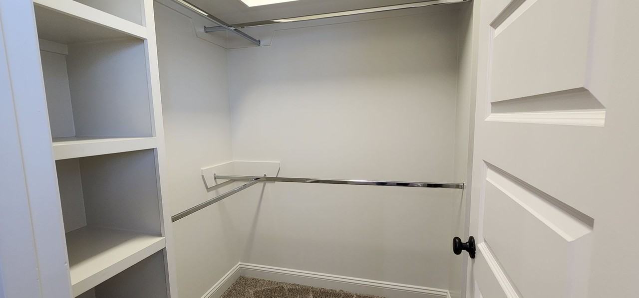 4020 Crusader Ct - Photo 7 of 18