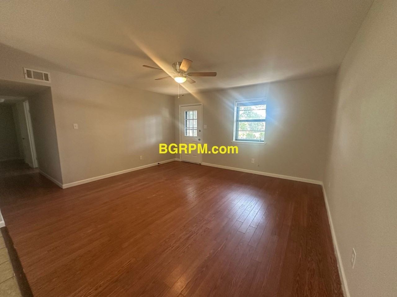 423 Honeysuckle Ln - Photo 2 of 8
