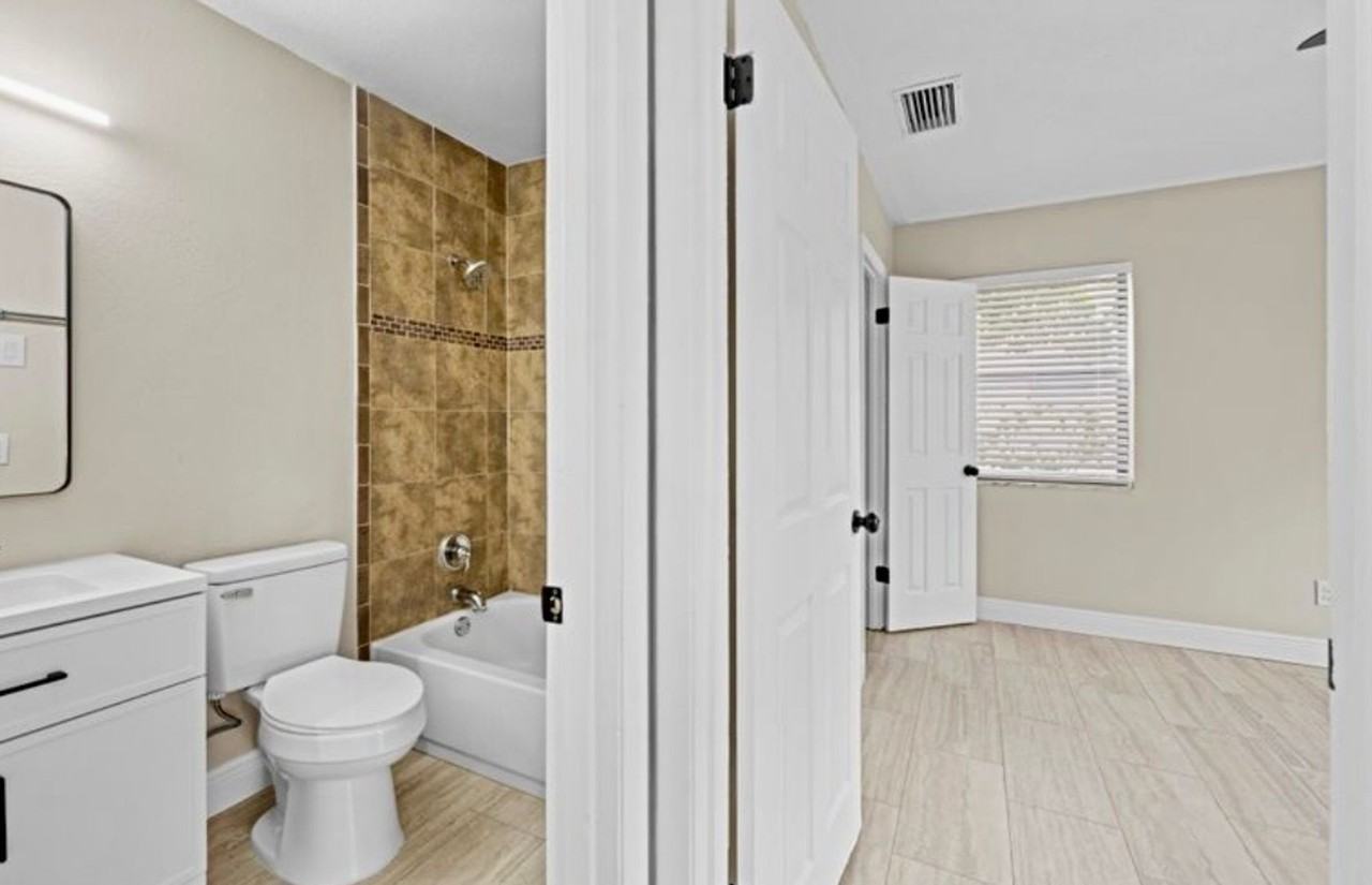 1013 Embassy Ave - Photo 7 of 14