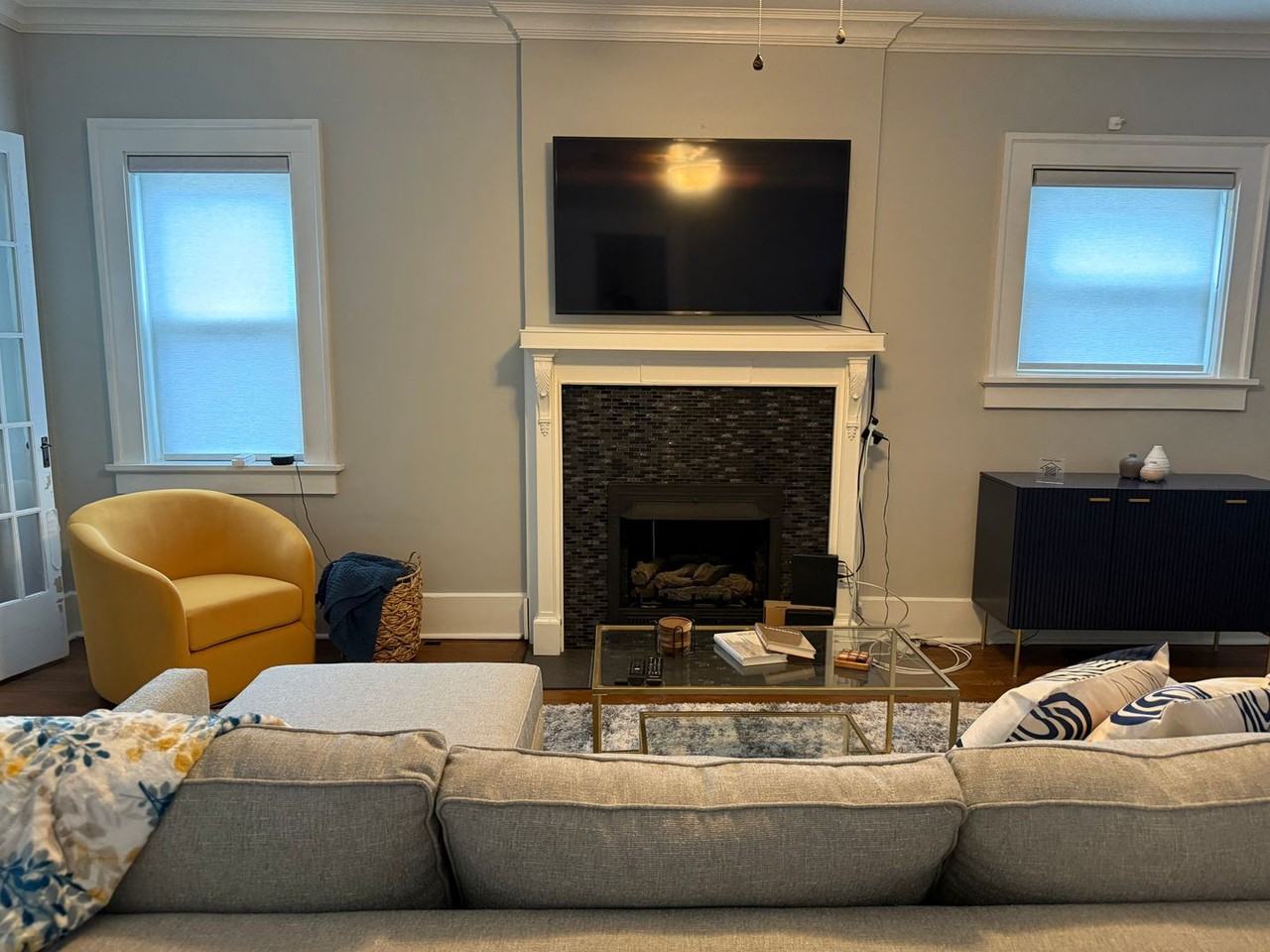 628 2nd St - Photo 3 of 9