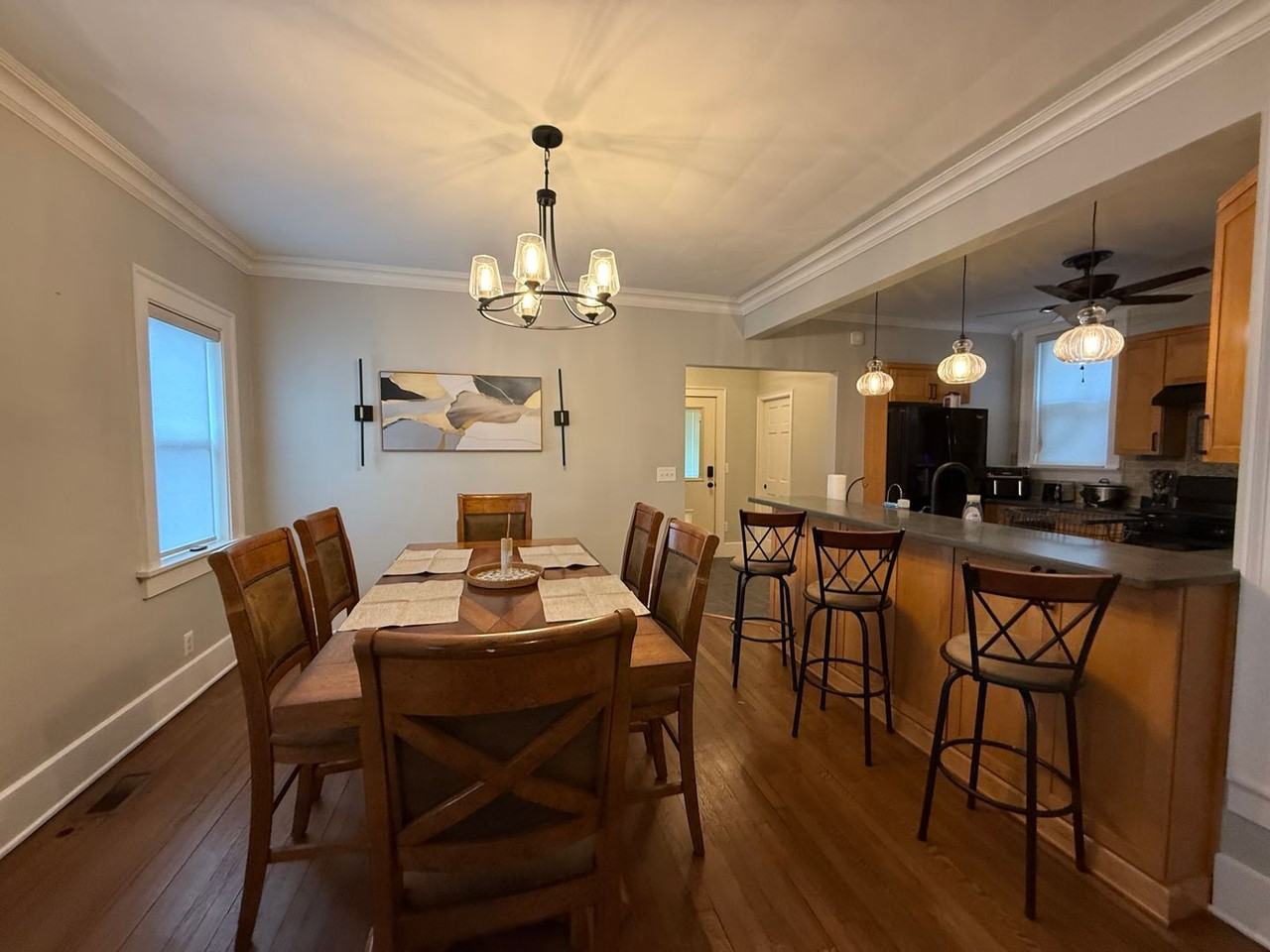 628 2nd St - Photo 4 of 9