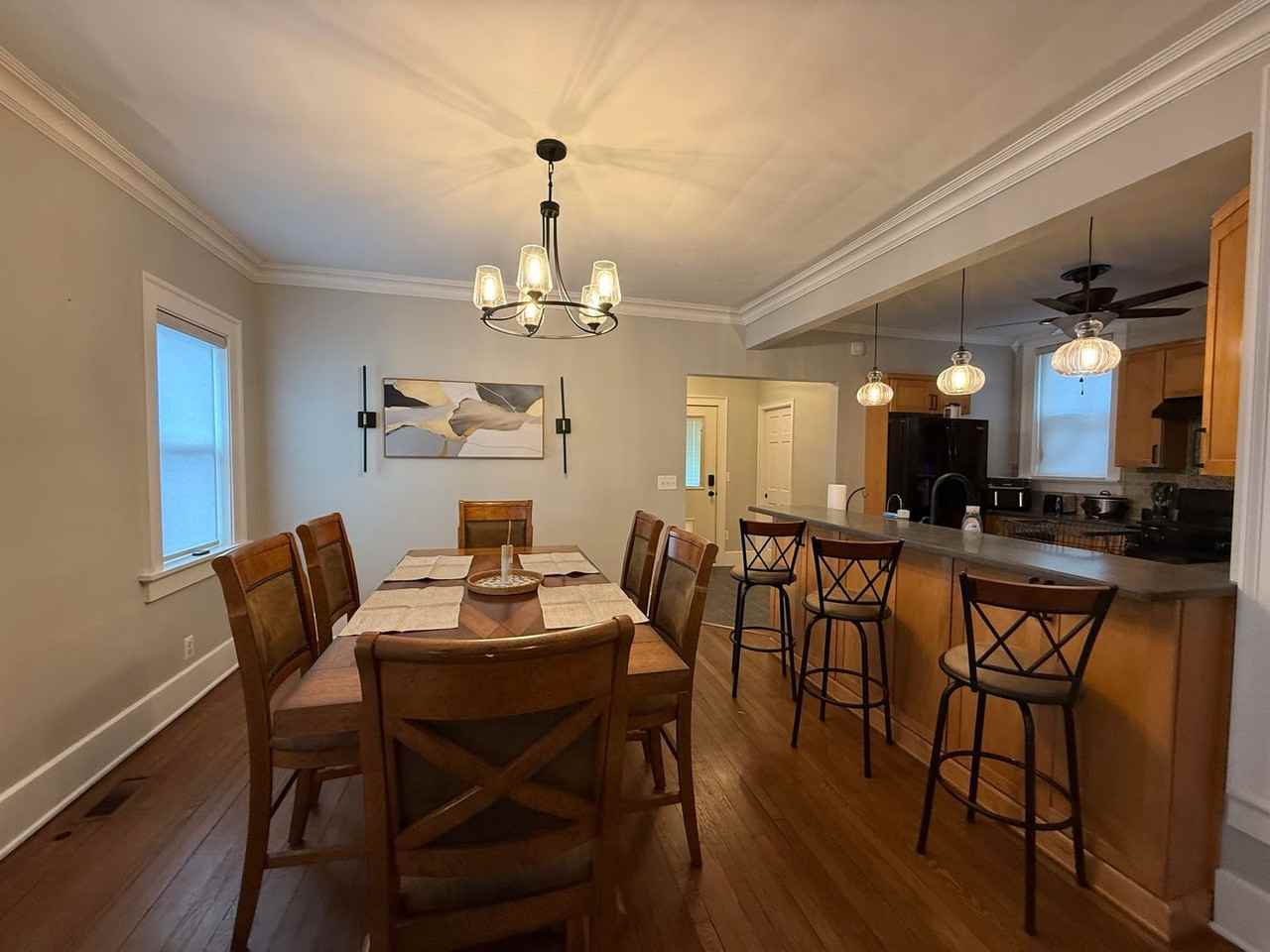 628 2nd St - Photo 5 of 9