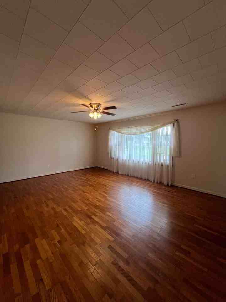 3065 Us Highway 231 - Photo 3 of 17