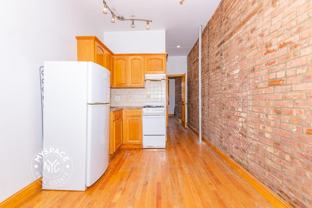 215 Franklin St #1R - Photo 1 of 1