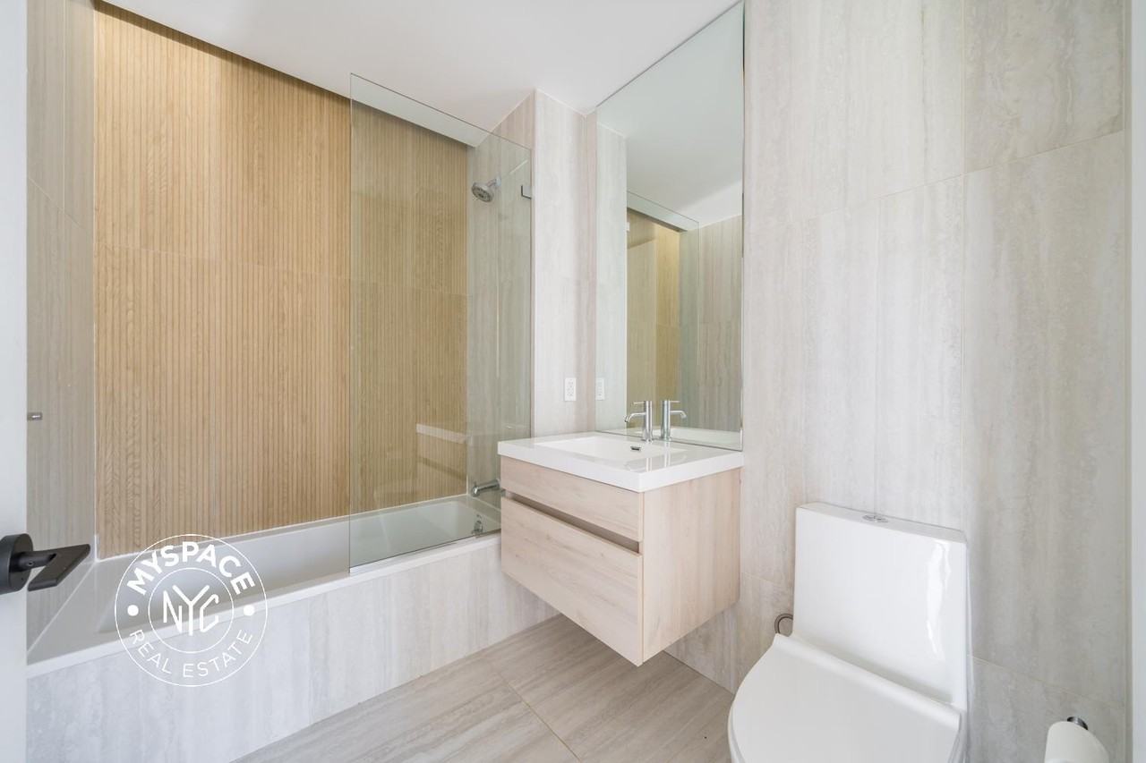 649 Hart St #5h - Photo 4 of 18