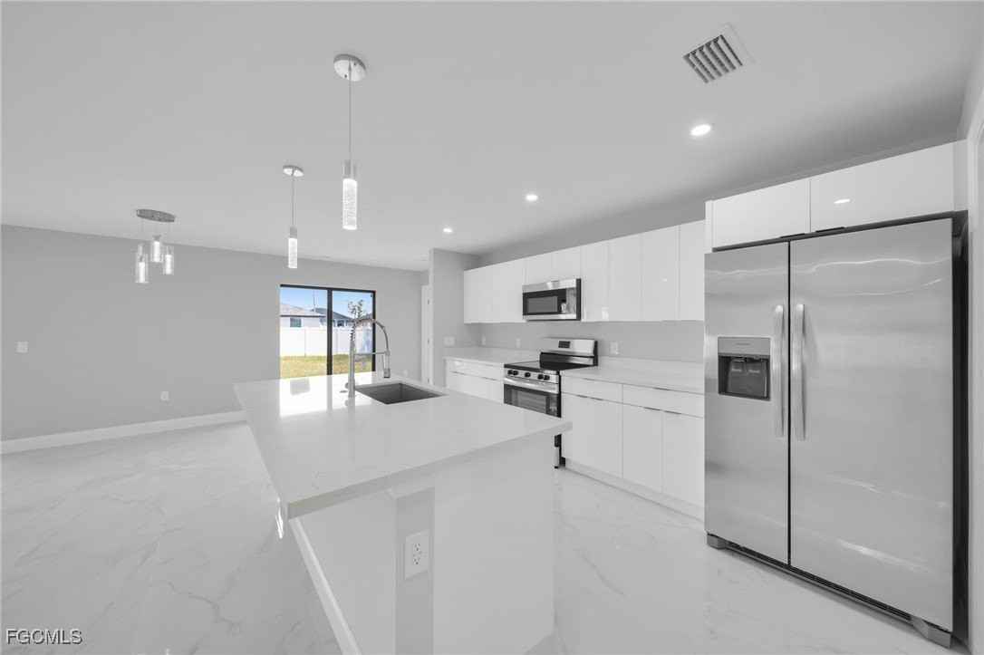 2001 Nw 20th St - Photo 3 of 21