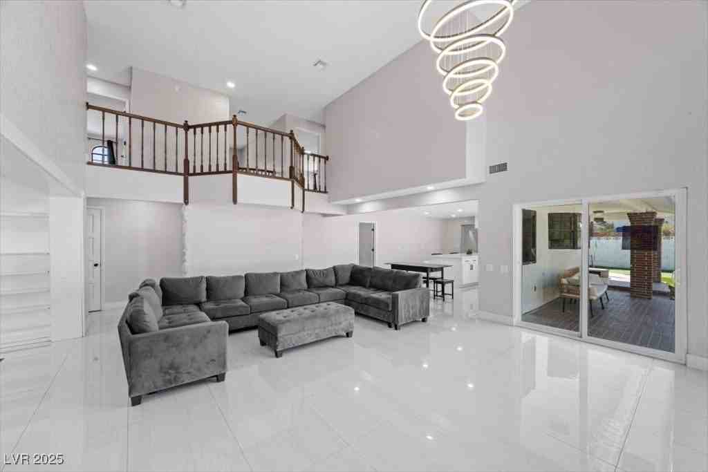 5110 Evaline St - Photo 4 of 50