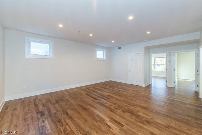 16 Waverly Pl #B - Photo 3 of 13